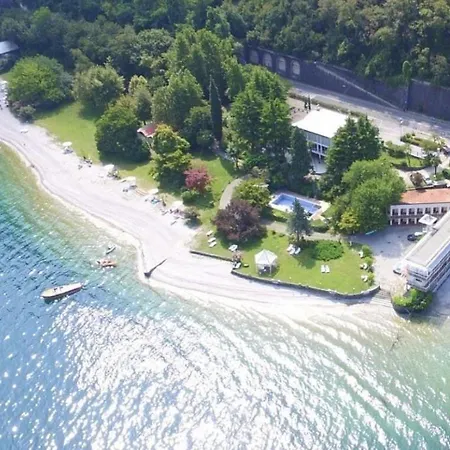 Nautilus מלון ואלמדררה