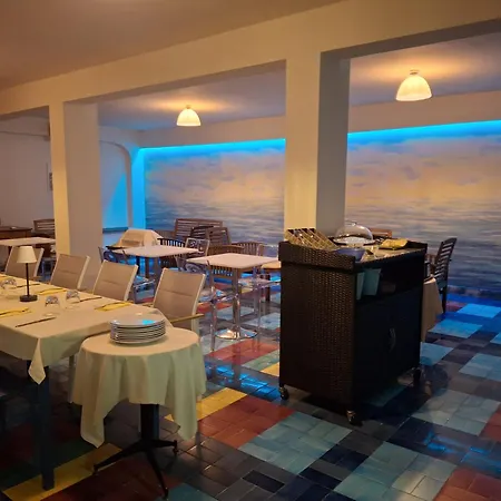 Nautilus Hotel
