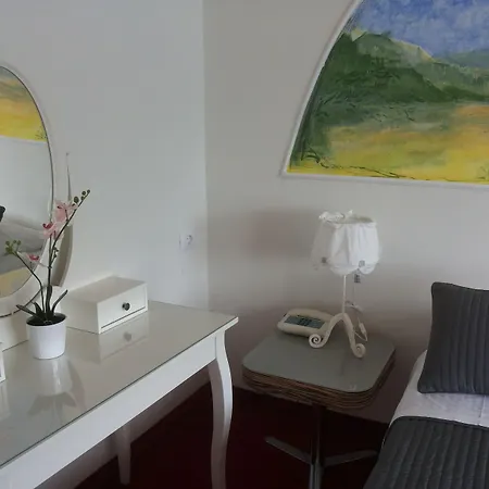 Nautilus Hotel