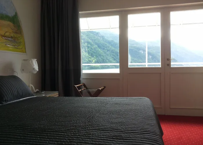 Nautilus ホテル ヴァルマドレーラ