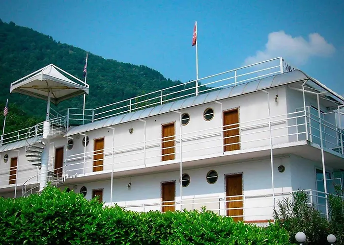 호텔 Nautilus 발마드레라